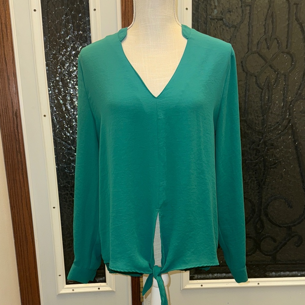 Elegant Green V-Neck Blouse